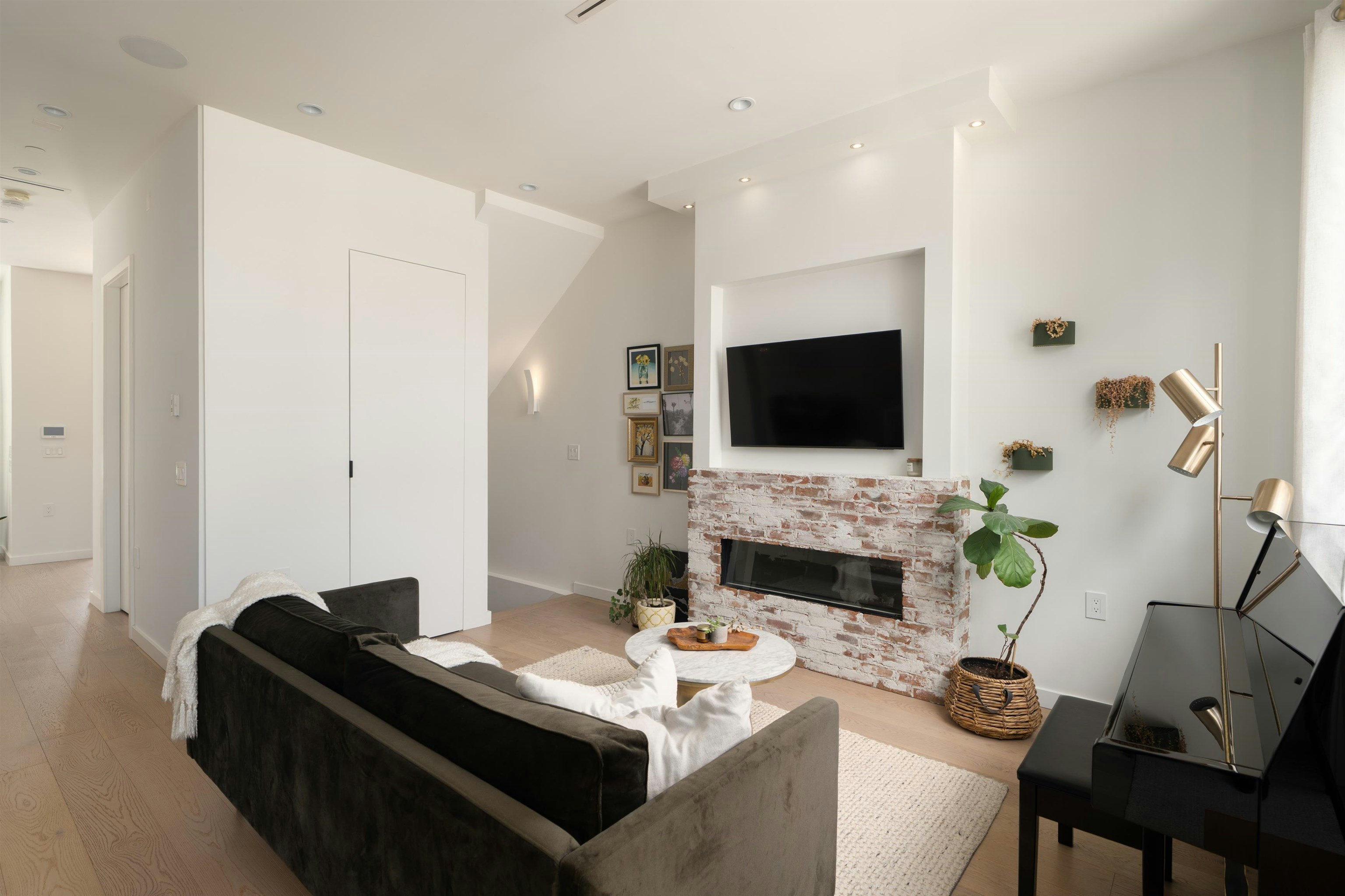5325 Chester Street, Vancouver, BC, V5W 3B1 - 13
