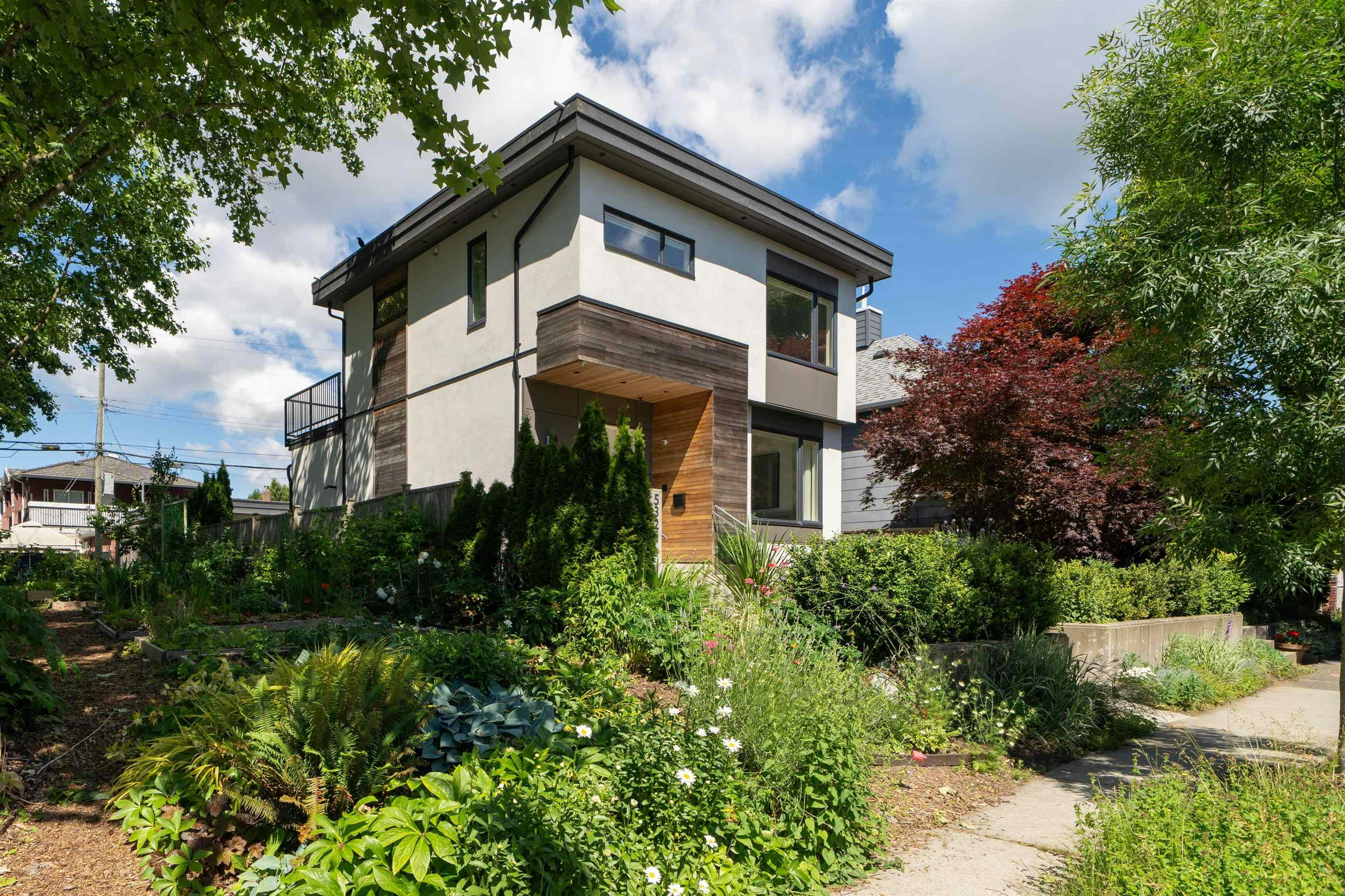 5325 Chester Street, Vancouver, BC, V5W 3B1 - 2