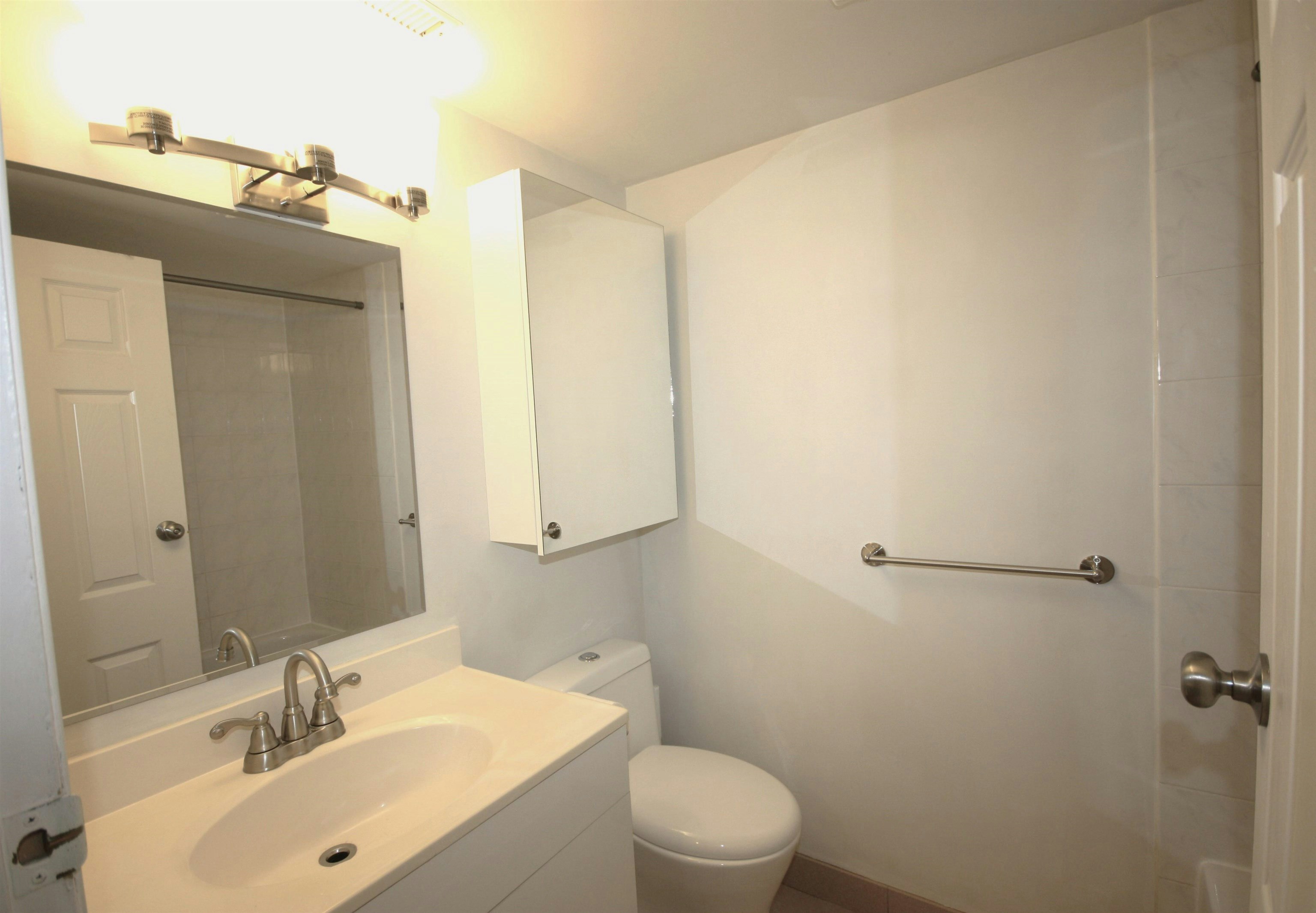 2973 Wembley Drive, North Vancouver, BC, V7J 3B9 - 9