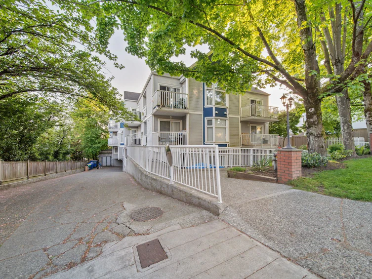 305-526 Thirteenth Street, New Westminster, BC, V3M 4L9 - 24