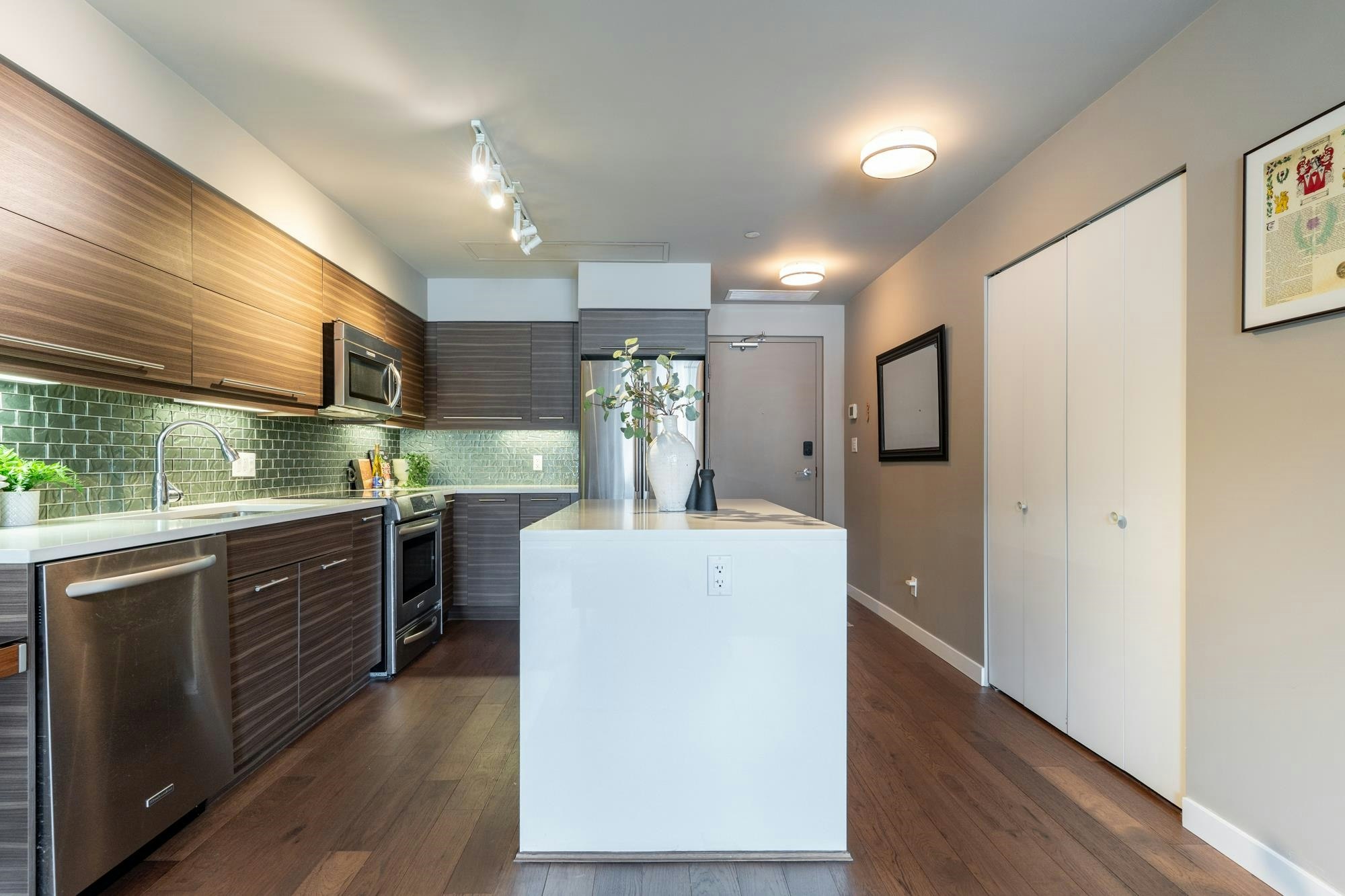 413-317 Bewicke Avenue, North Vancouver, BC, V7M 3E9 - 11