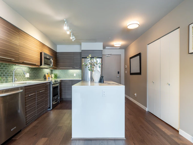 413-317 Bewicke Avenue, North Vancouver, BC, V7M 3E9 - 11