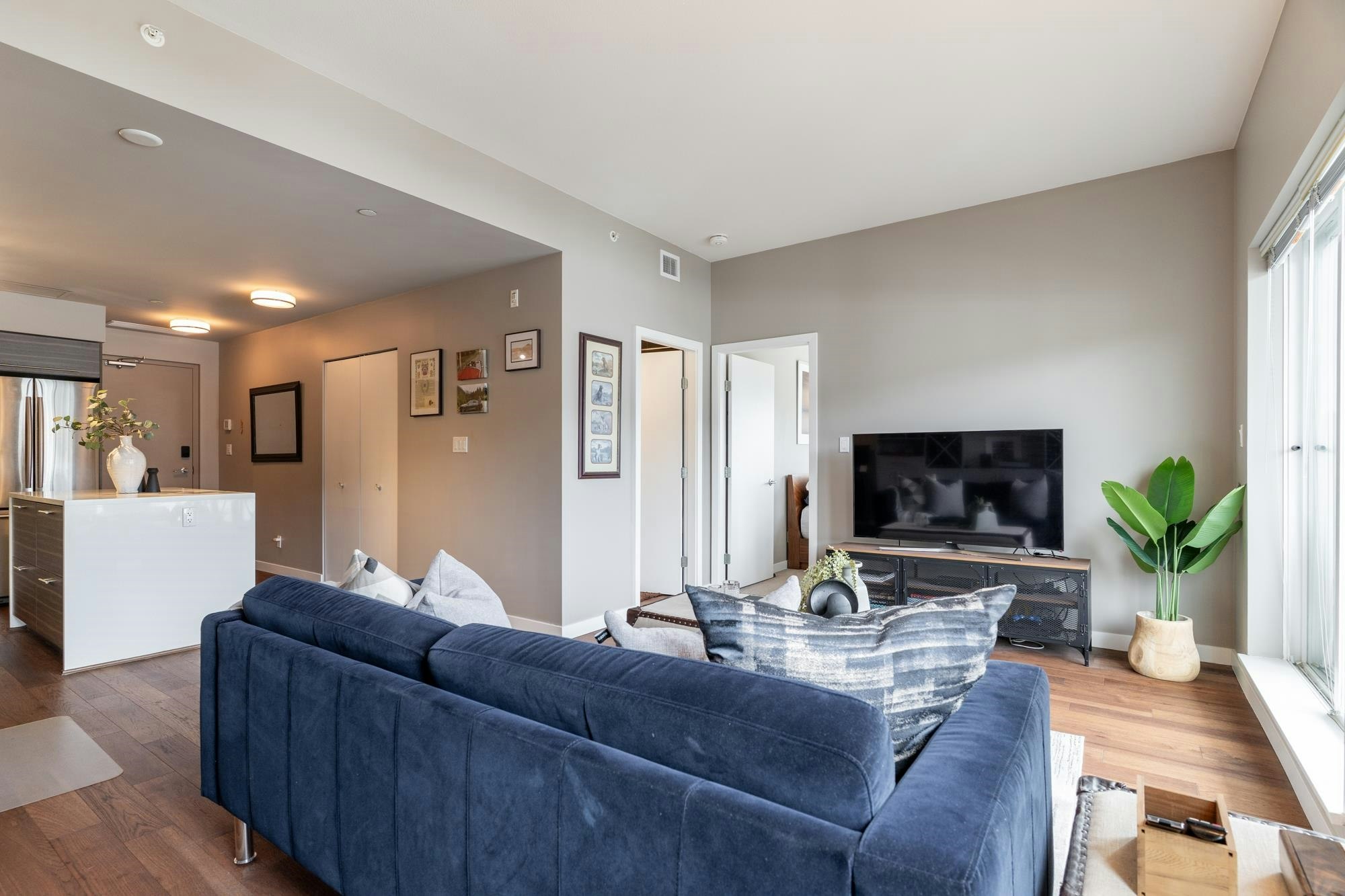 413-317 Bewicke Avenue, North Vancouver, BC, V7M 3E9 - 2