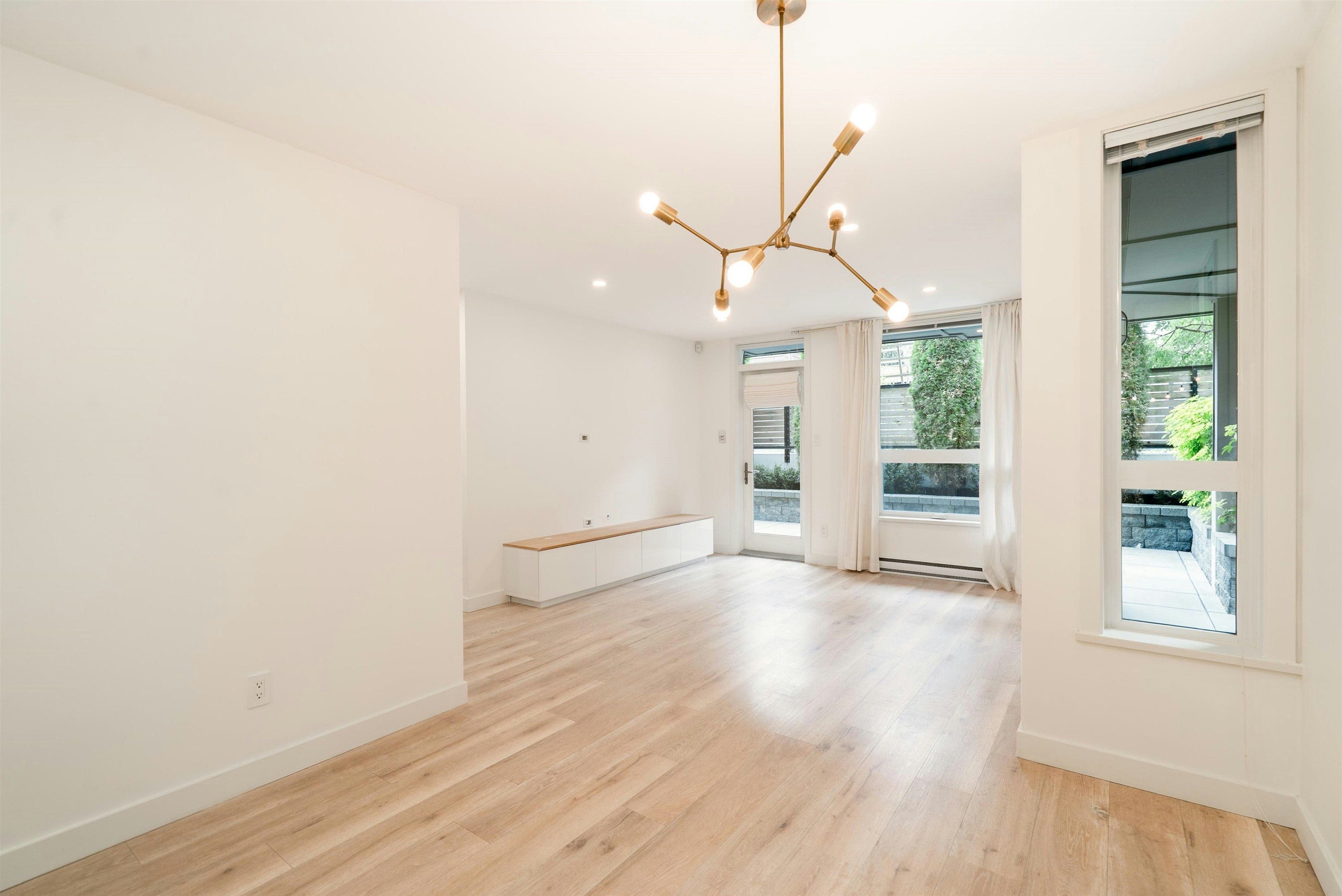 101-562 E 7th Avenue, Vancouver, BC, V5T 1N7 - 2
