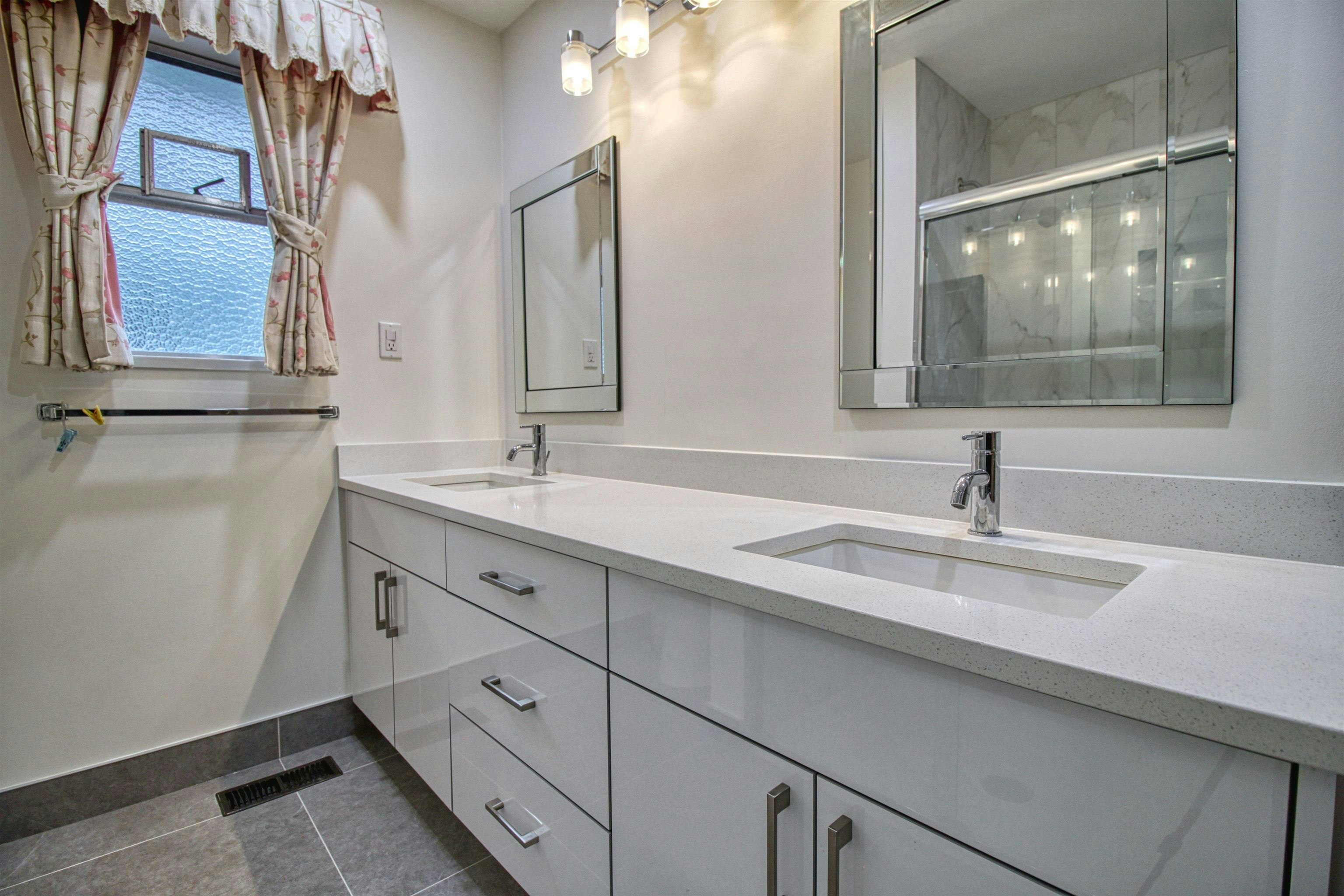 Top-904 E 52nd Avenue, Vancouver, BC, V5X 1H2 - 18