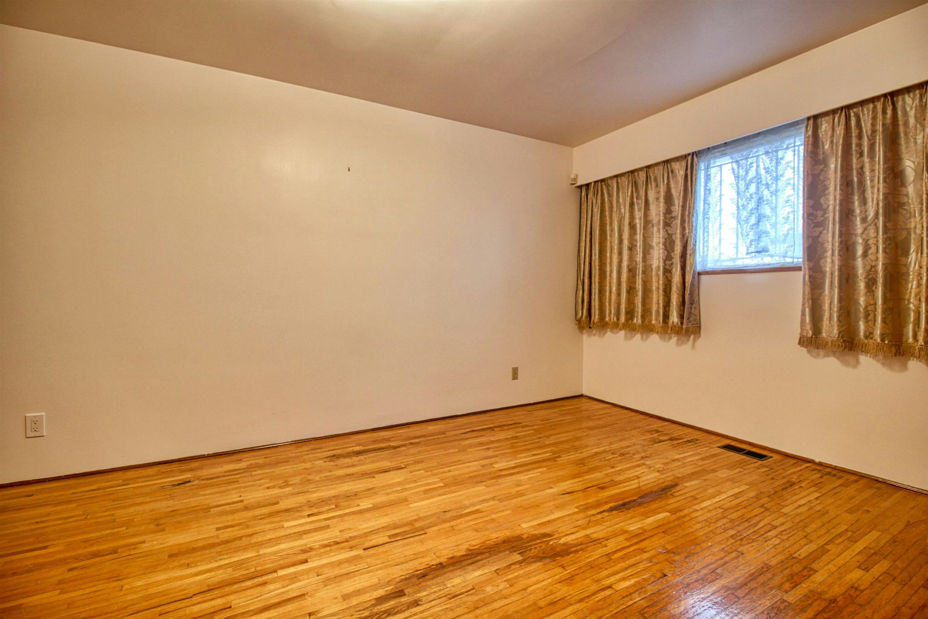 Top-904 E 52nd Avenue, Vancouver, BC, V5X 1H2 - 11