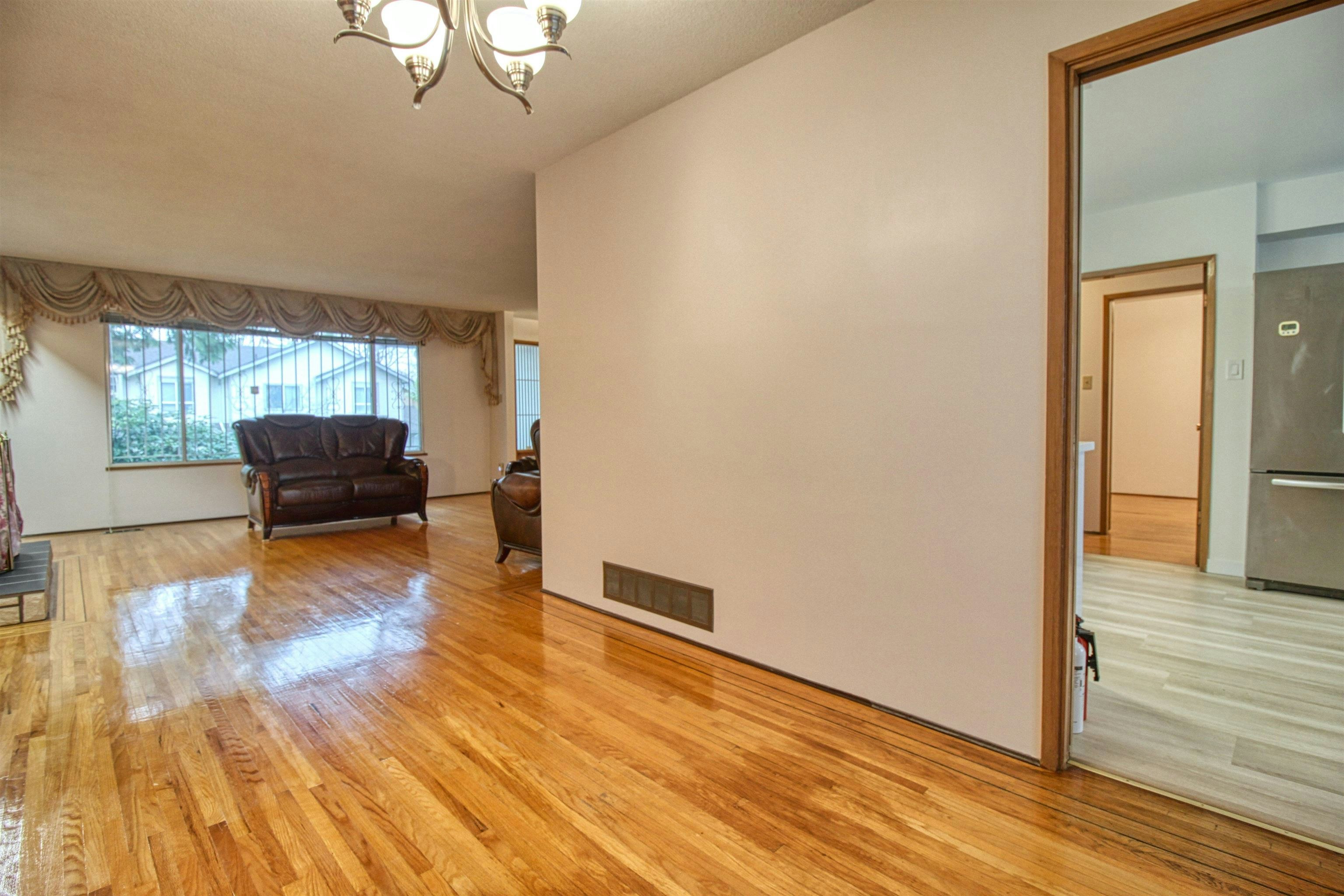 Top-904 E 52nd Avenue, Vancouver, BC, V5X 1H2 - 5