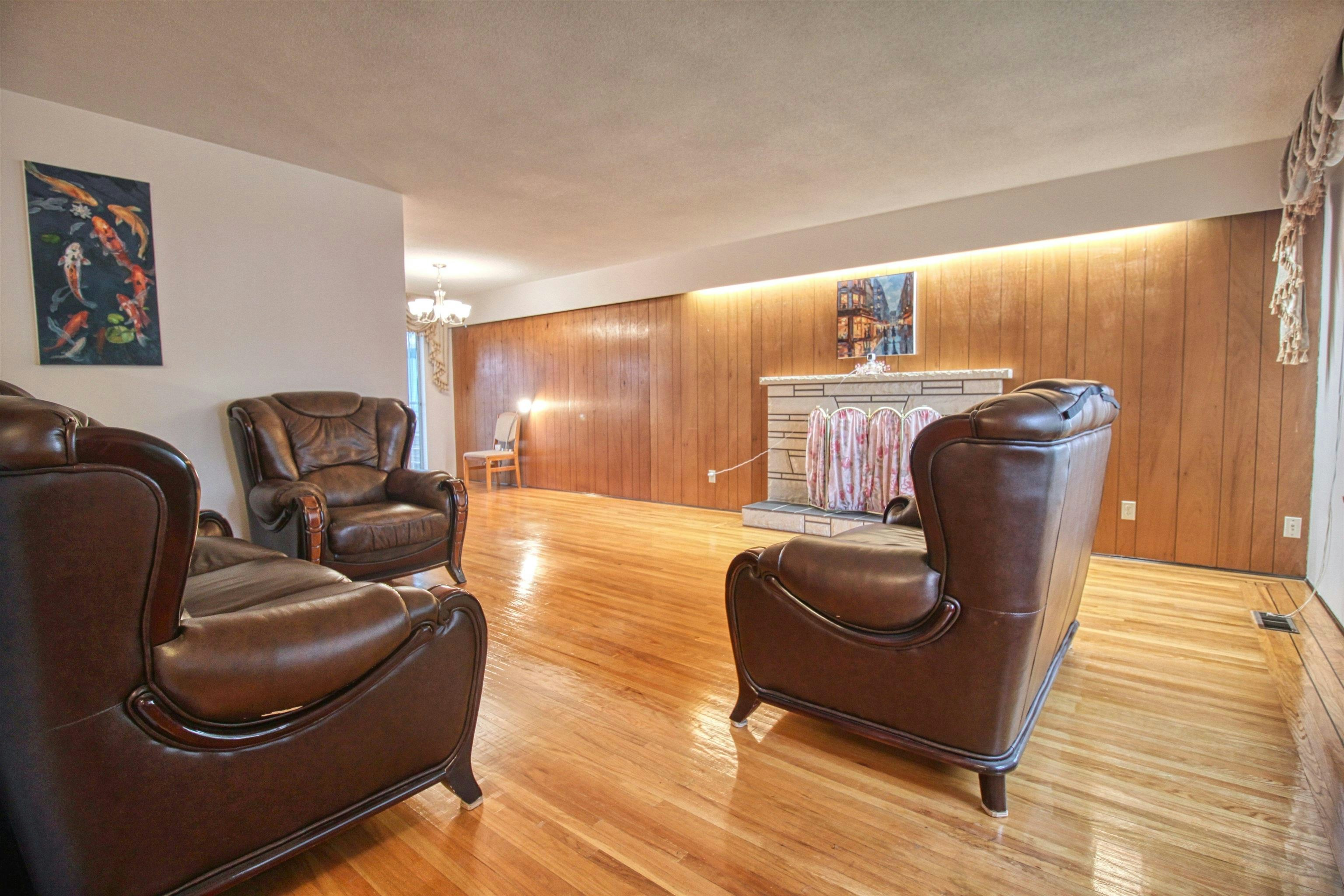 Top-904 E 52nd Avenue, Vancouver, BC, V5X 1H2 - 2
