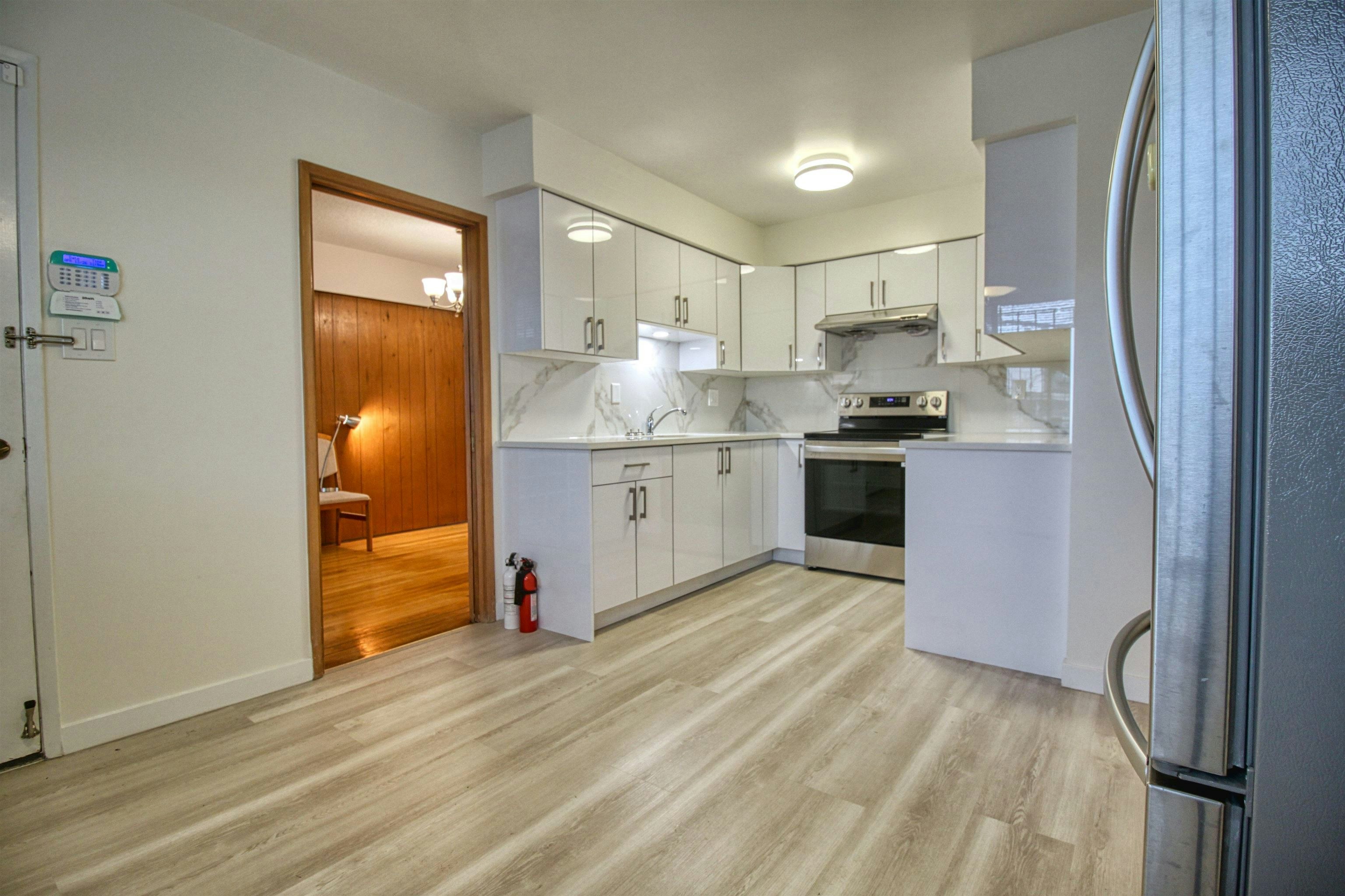 Top-904 E 52nd Avenue, Vancouver, BC, V5X 1H2 - 8