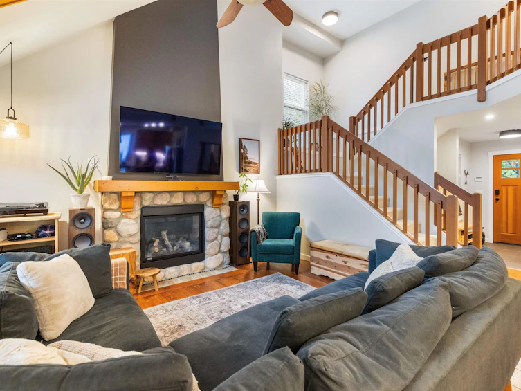 1832 Huckleberry Bend, Cultus Lake, BC, V2R 0E1 - 9