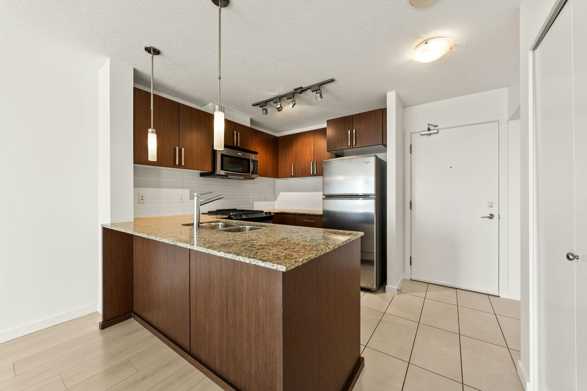 601-9868 Cameron Street, Burnaby, BC, V3J 0A5 - 4