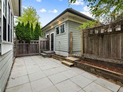 15337 34 Avenue - 5
