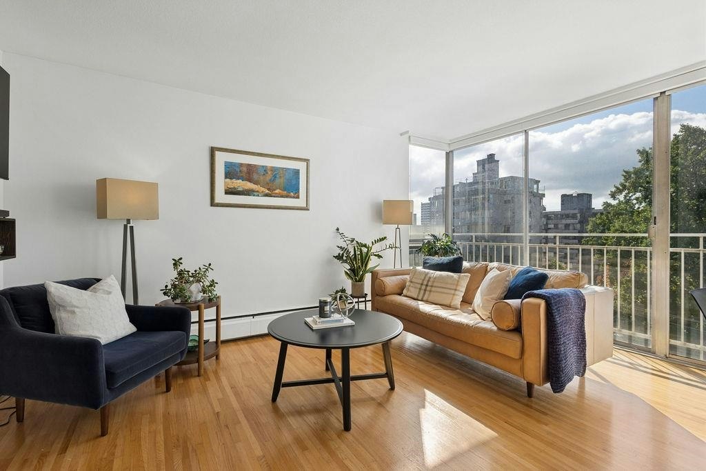 607-1250 Burnaby Street - 3