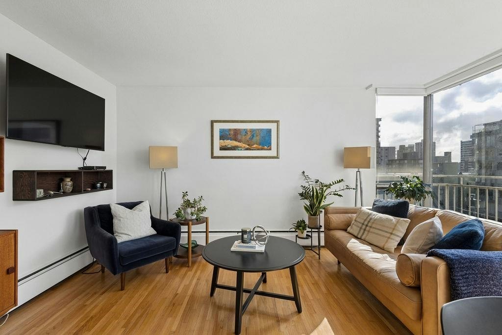 607-1250 Burnaby Street - 2