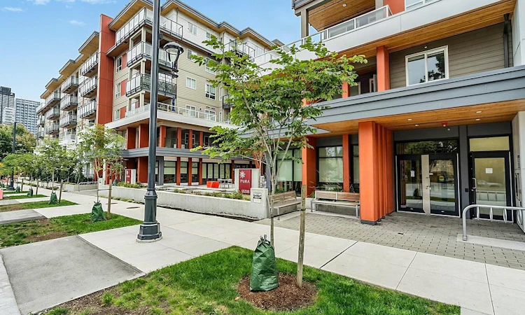 421-13238 105 Avenue