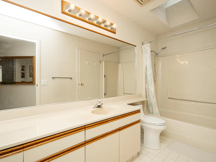 1-2345 Cranley Drive, Surrey, BC, V4A 9G5 - 23