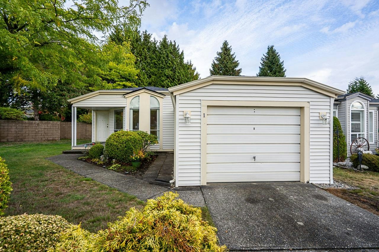 1-2345 Cranley Drive, Surrey, BC, V4A 9G5