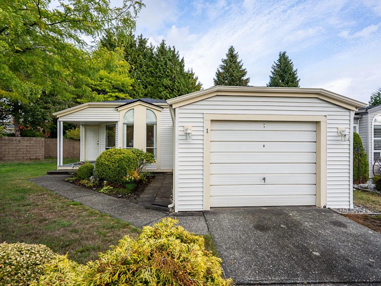 1-2345 Cranley Drive, Surrey, BC, V4A 9G5