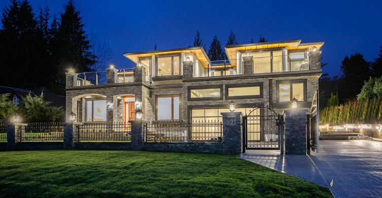 991 Cross Creek Rd, West Vancouver, BC, V7S 2S6