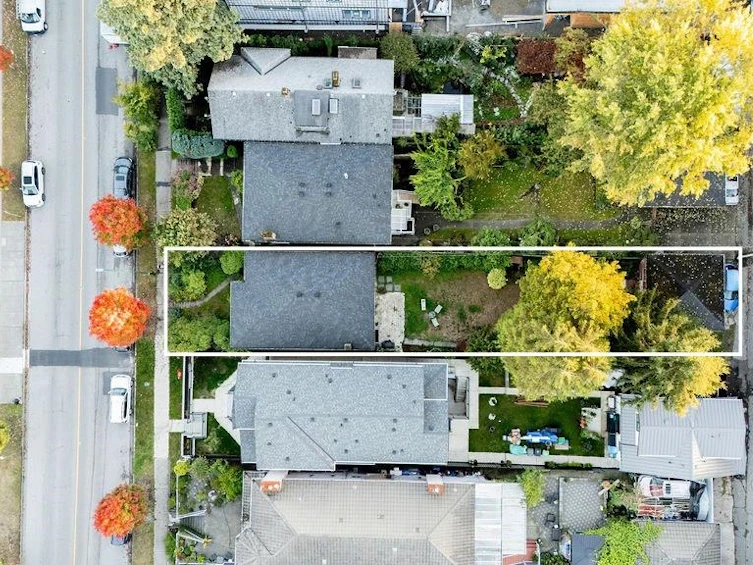 3315 Victoria Drive, Vancouver, BC, V5N 4M3 - 4