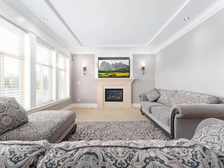 8588 Armstrong Avenue, Burnaby, BC, V3N 2H5 - 7