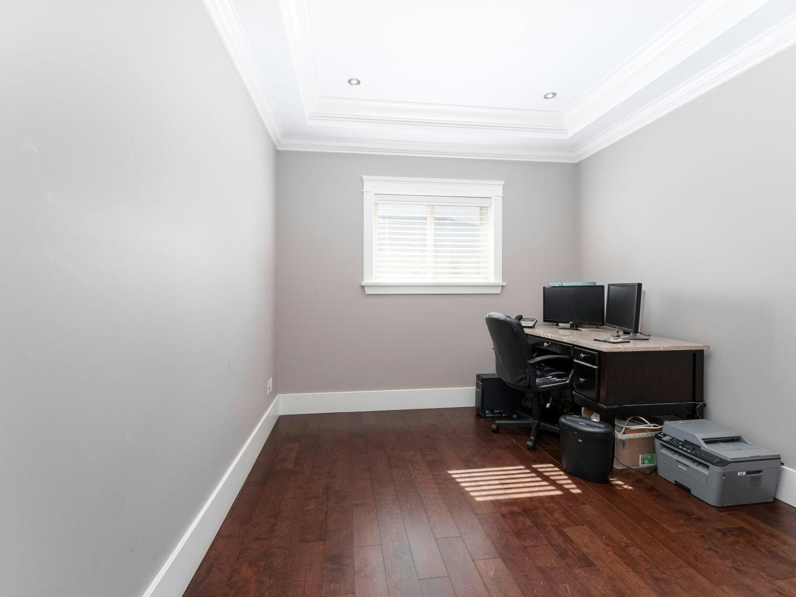 8588 Armstrong Avenue, Burnaby, BC, V3N 2H5 - 20