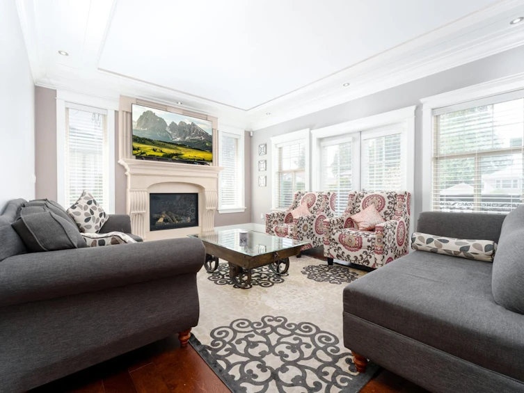 8588 Armstrong Avenue, Burnaby, BC, V3N 2H5 - 5