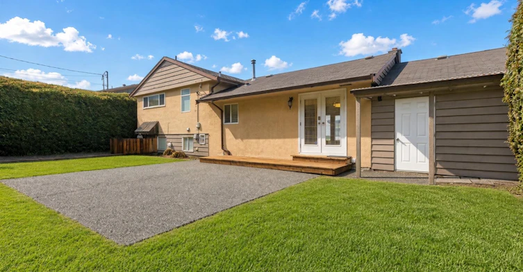 4128 Canterbury Crescent, North Vancouver, BC, V7R 3N5 - 2