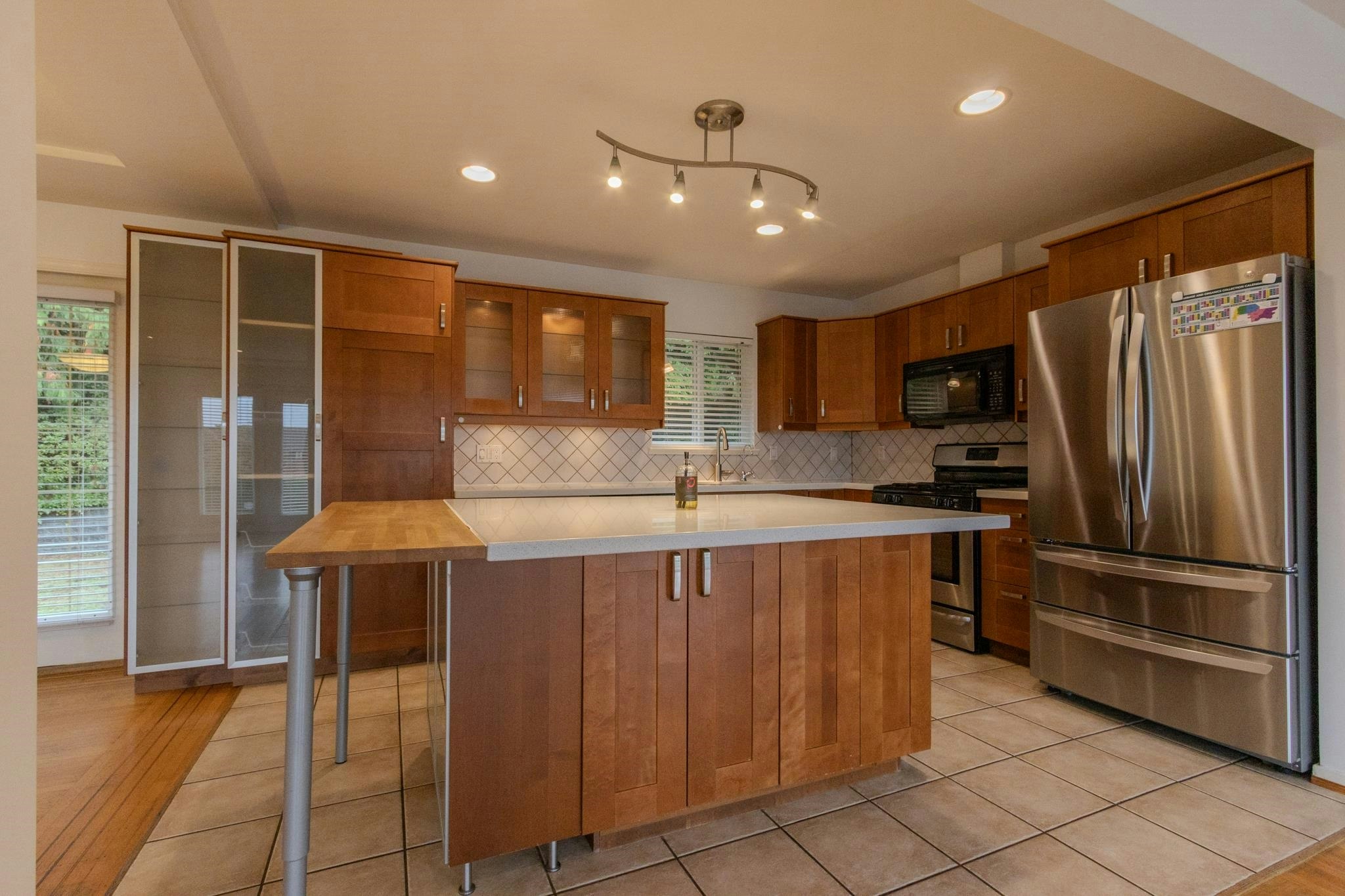 4128 Canterbury Crescent, North Vancouver, BC, V7R 3N5 - 11
