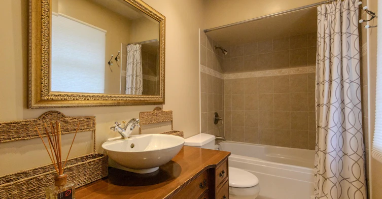 4128 Canterbury Crescent, North Vancouver, BC, V7R 3N5 - 21