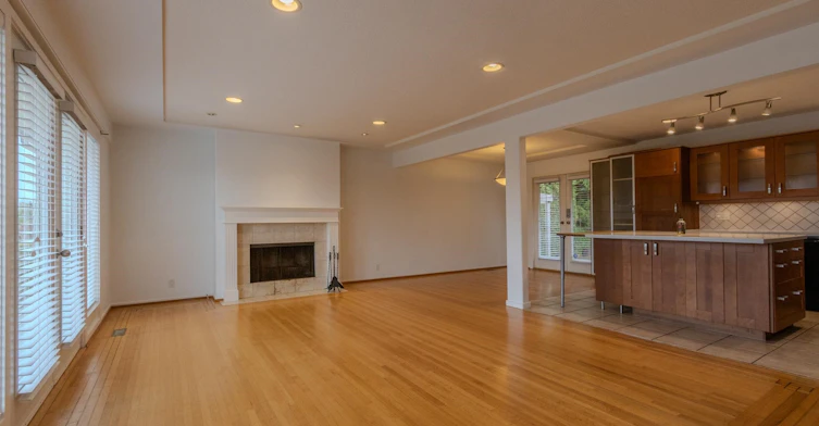 4128 Canterbury Crescent, North Vancouver, BC, V7R 3N5 - 7