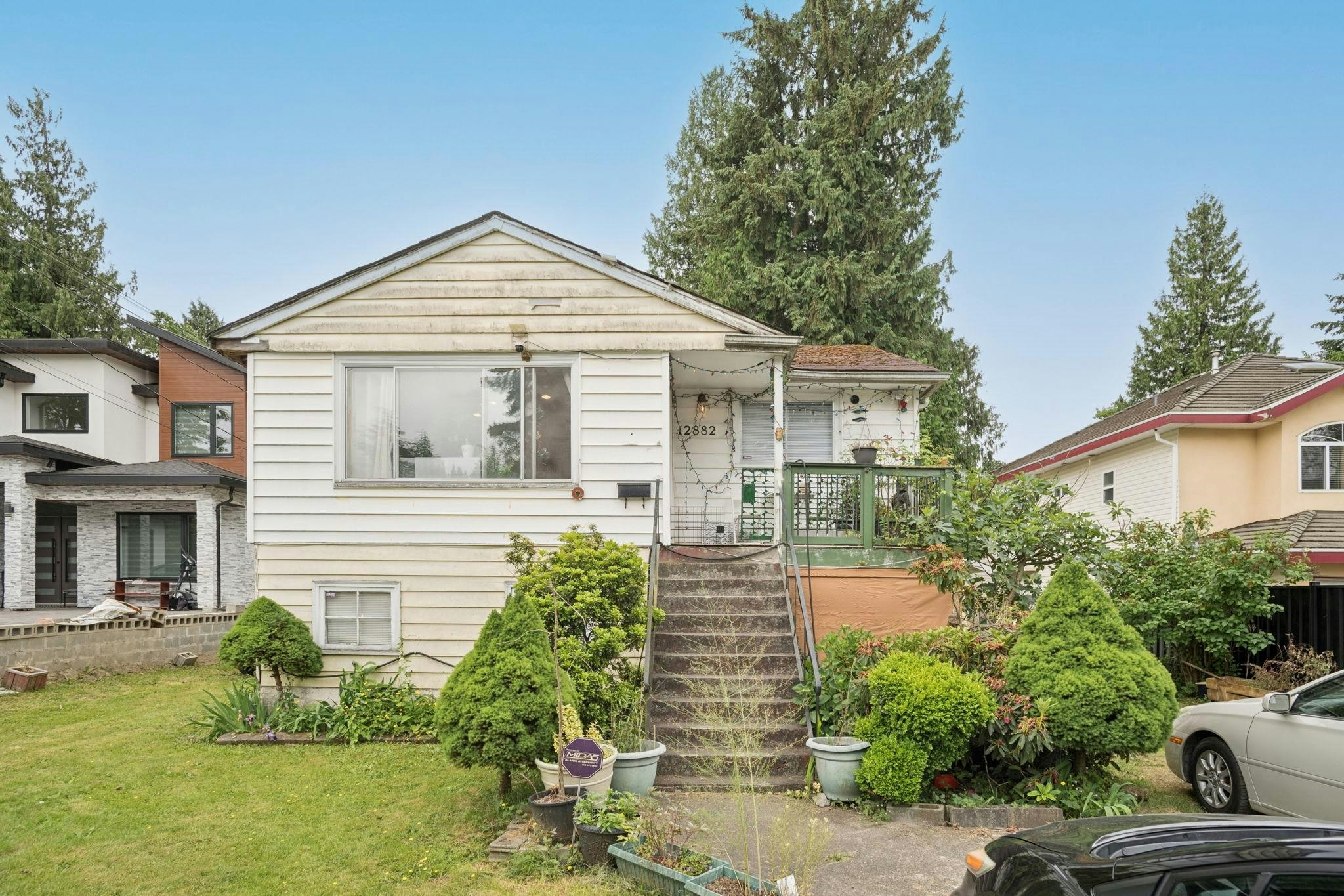 12882 100 Avenue, Surrey, BC, V3T 1G5