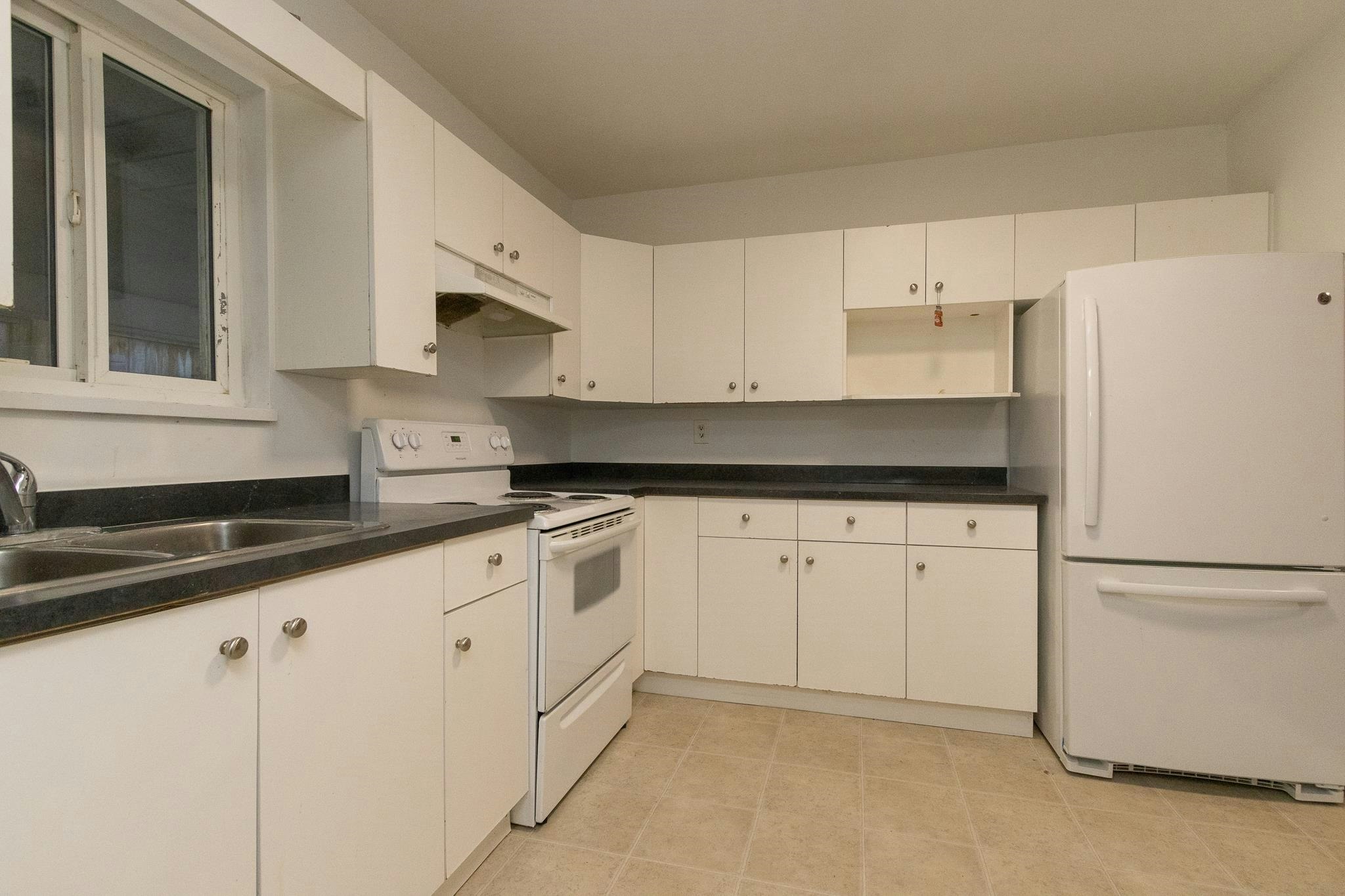 11875 82 Avenue, Delta, BC, V4C 2C6 - 11