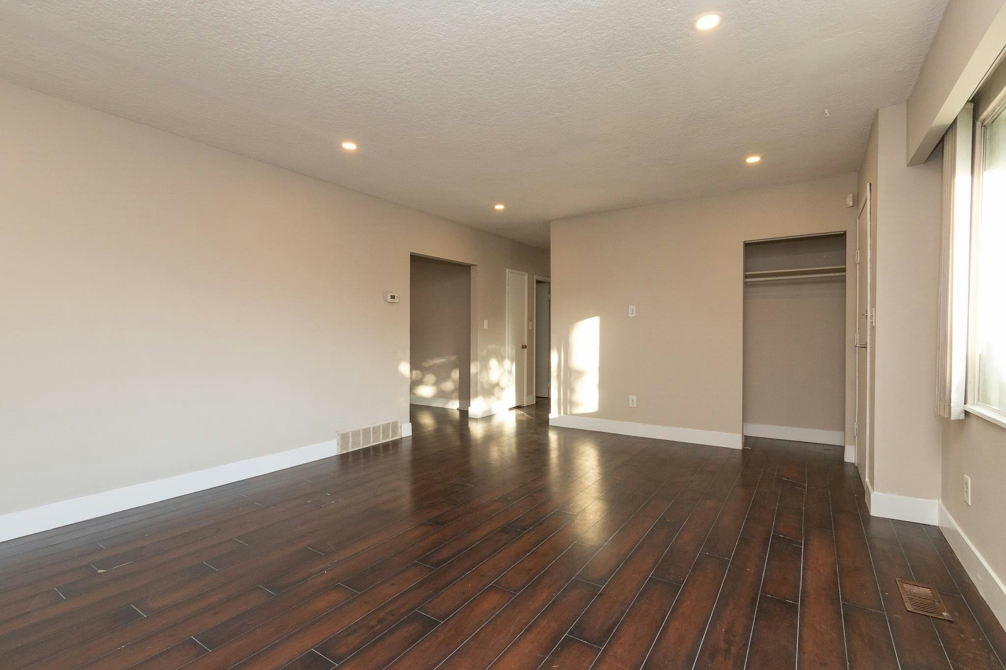 11875 82 Avenue, Delta, BC, V4C 2C6 - 4