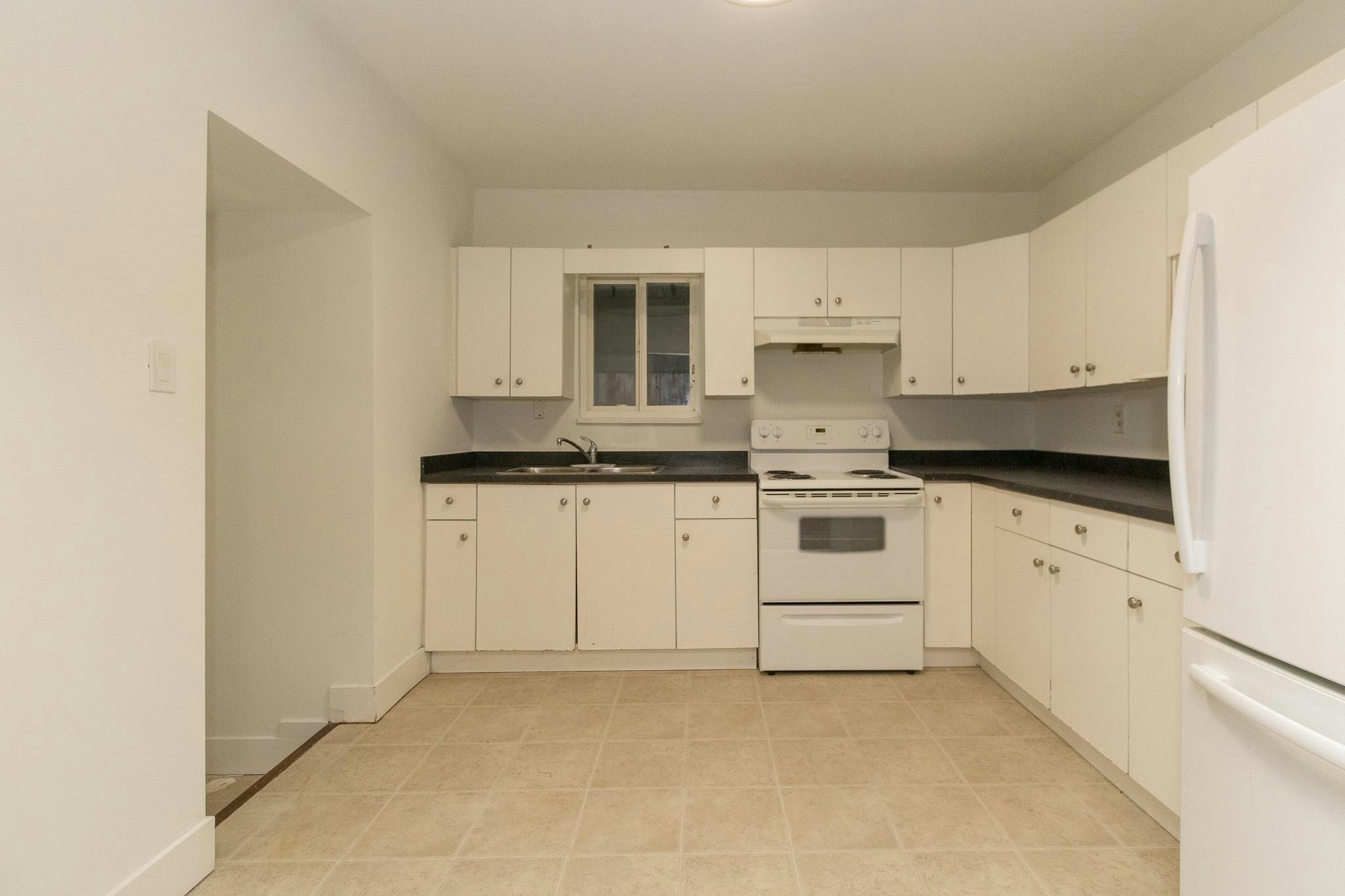11875 82 Avenue, Delta, BC, V4C 2C6 - 9
