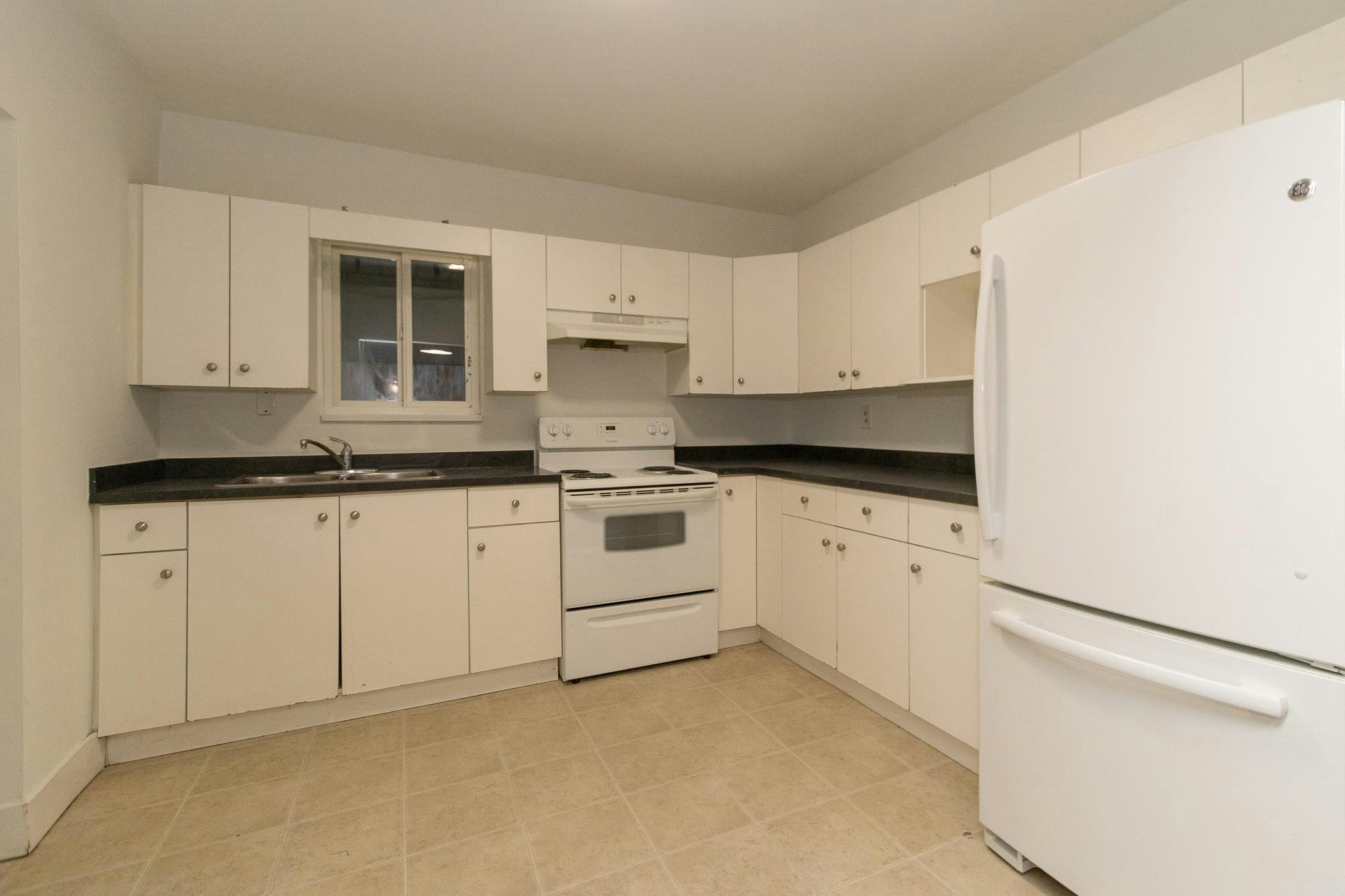 11875 82 Avenue, Delta, BC, V4C 2C6 - 10