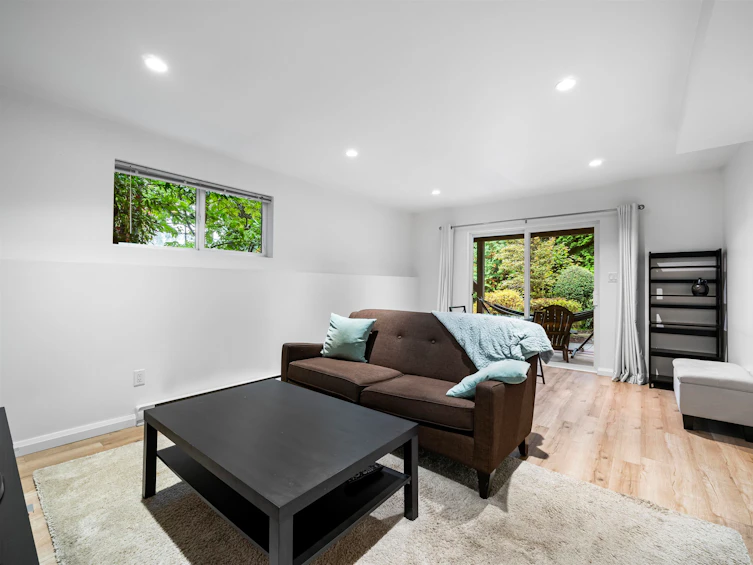 4047 Woodbury Avenue, North Vancouver, BC, V7N 3N4 - 25