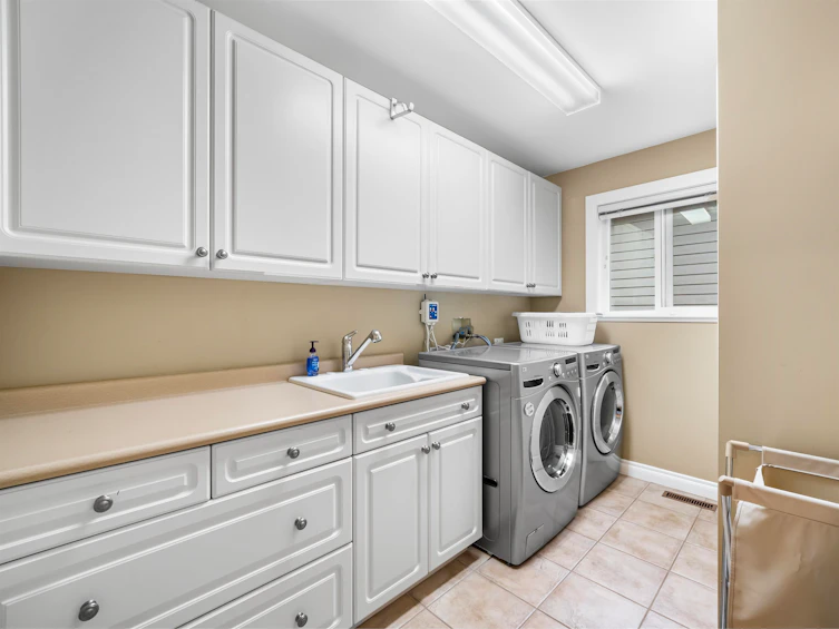 4047 Woodbury Avenue, North Vancouver, BC, V7N 3N4 - 23