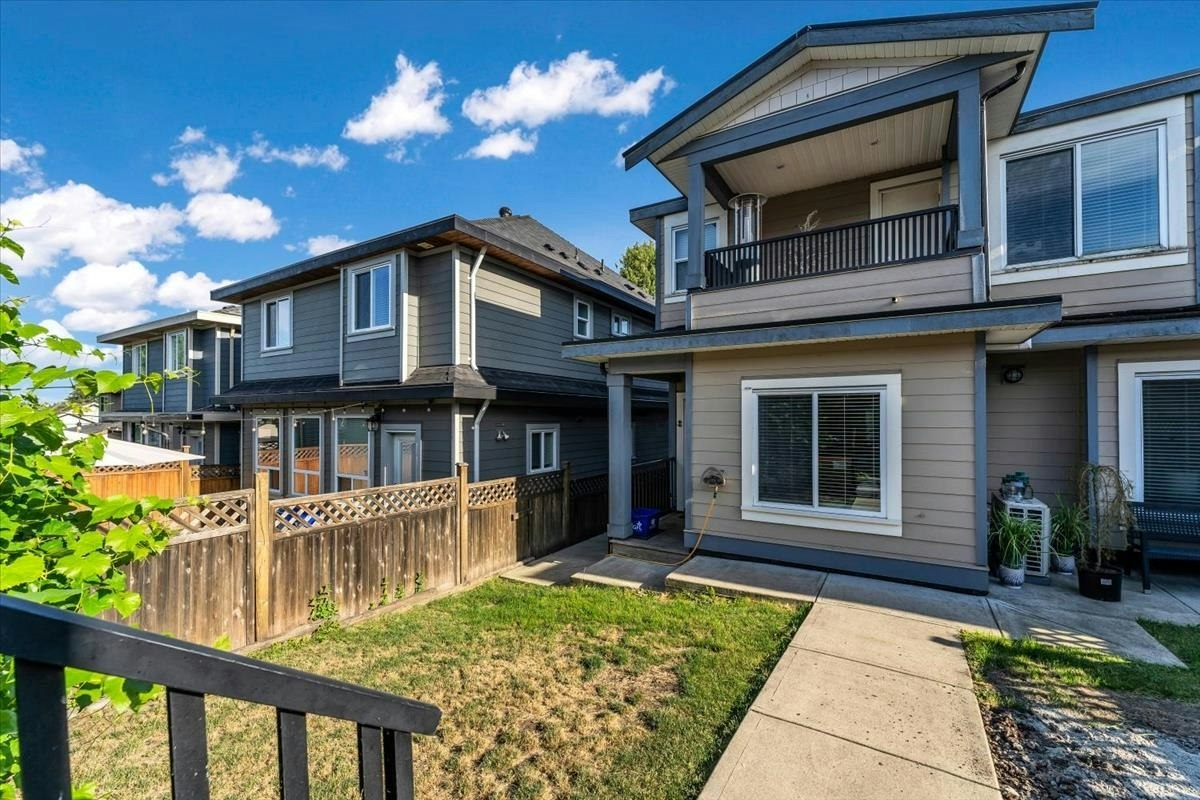 907 Harris Avenue, Coquitlam, BC, V3K 1S2 - 9