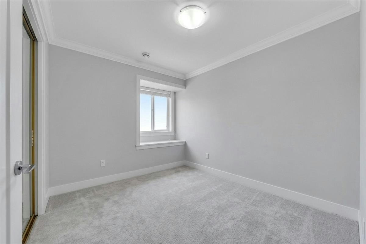 907 Harris Avenue, Coquitlam, BC, V3K 1S2 - 4