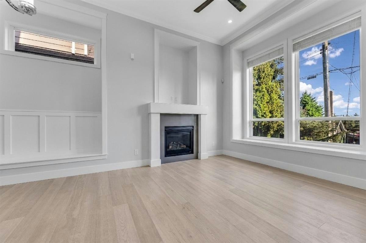 907 Harris Avenue, Coquitlam, BC, V3K 1S2 - 3