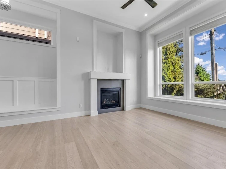 907 Harris Avenue, Coquitlam, BC, V3K 1S2 - 3