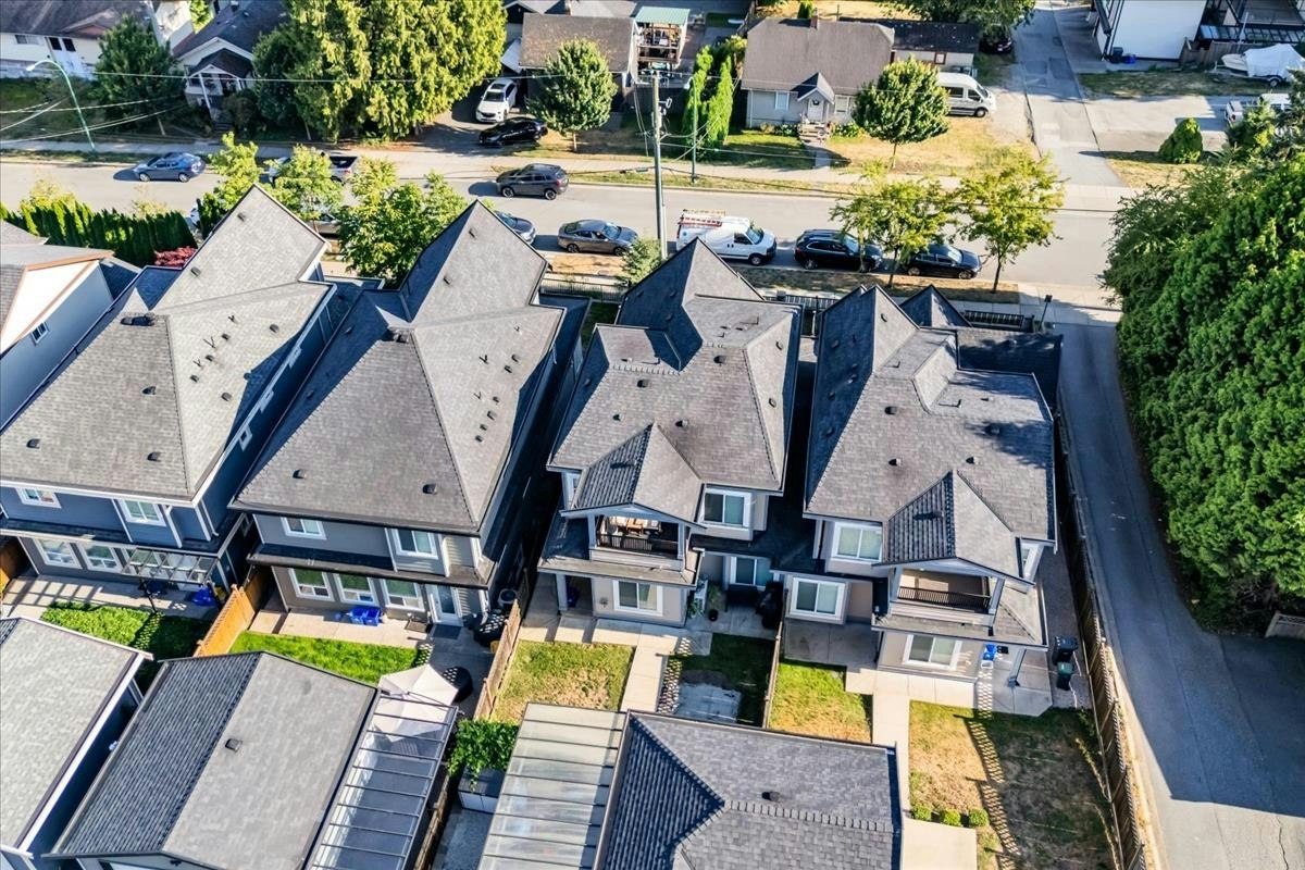 907 Harris Avenue, Coquitlam, BC, V3K 1S2 - 11