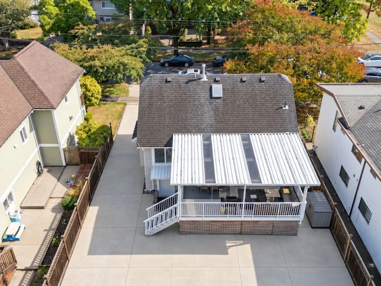 413 Seventh Avenue, New Westminster, BC, V3L 1W6 - 3