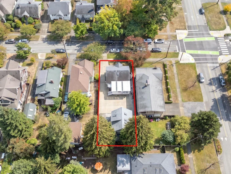 413 Seventh Avenue, New Westminster, BC, V3L 1W6