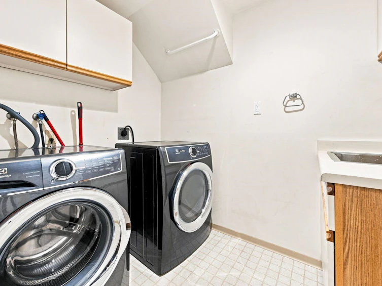 4245 Nautilus Close, Vancouver, BC, V6R 4L1 - 19