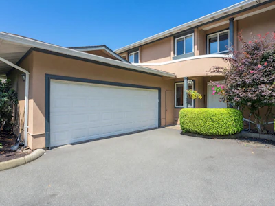 7-12267 190 Street - 3