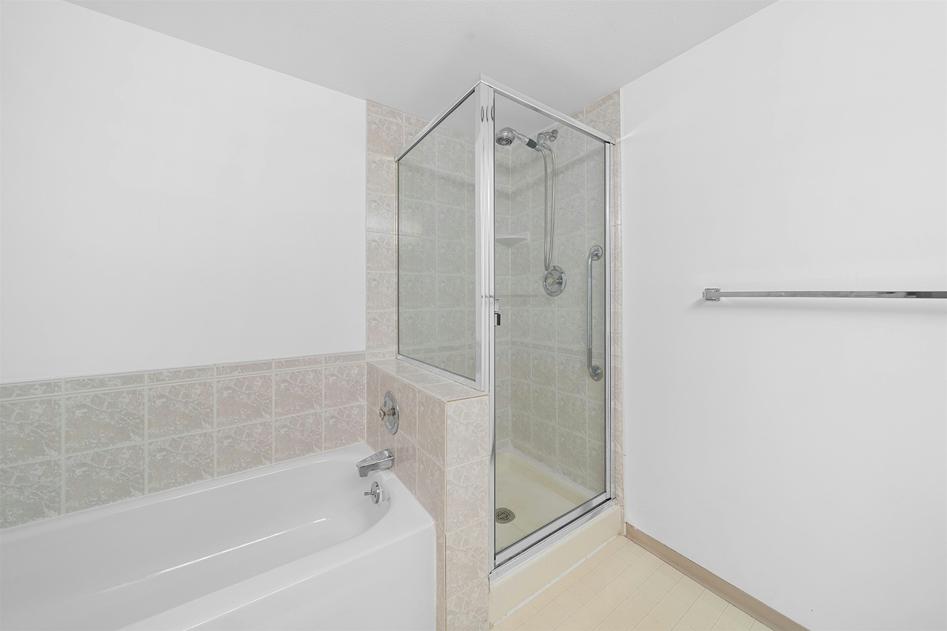 213-19122 122nd Avenue, Pitt Meadows, BC, V3Y 2N7 - 21