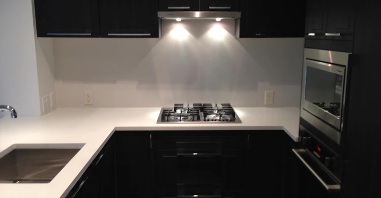 601-6677 Cambie Street, Vancouver, BC, V6P 0E6 - 3