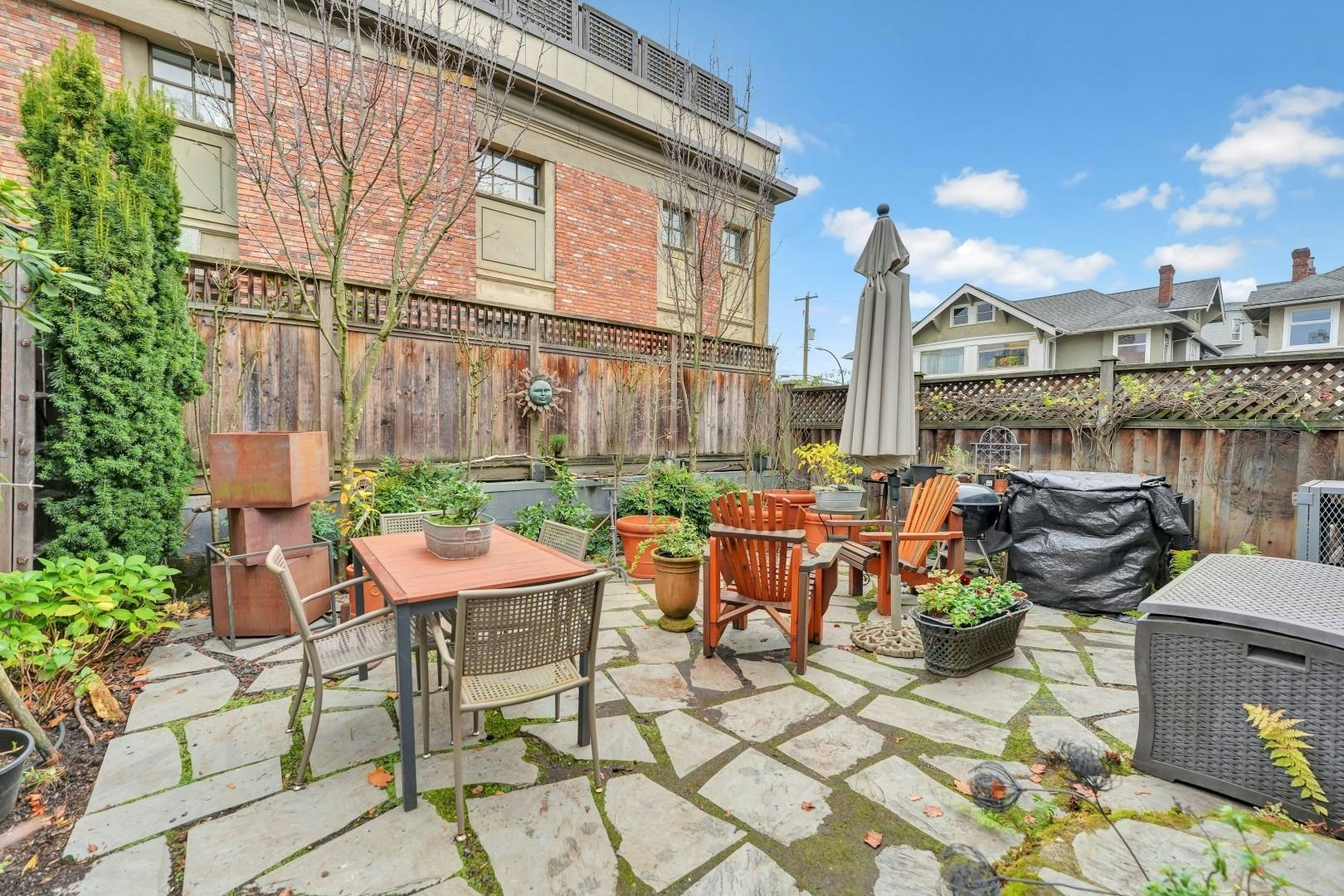 2303 W 3rd Avenue, Vancouver, BC, V6K 1L6